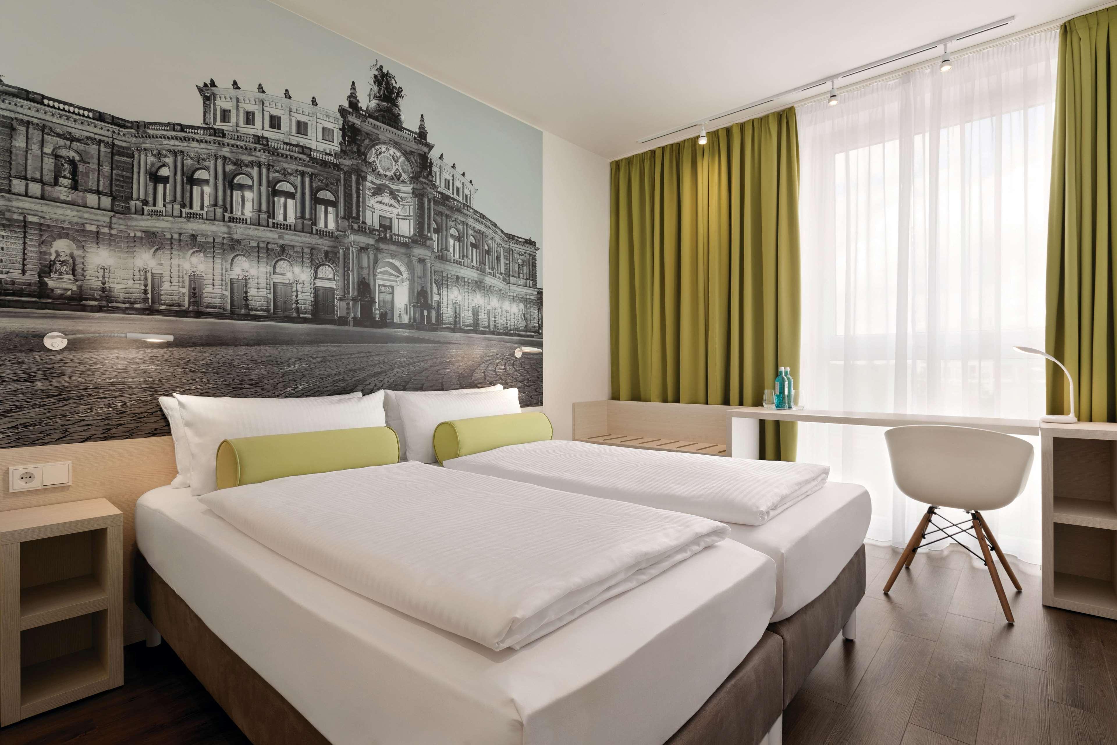 Super 8 By Wyndham Mainz Zollhafen Hotel Exterior photo